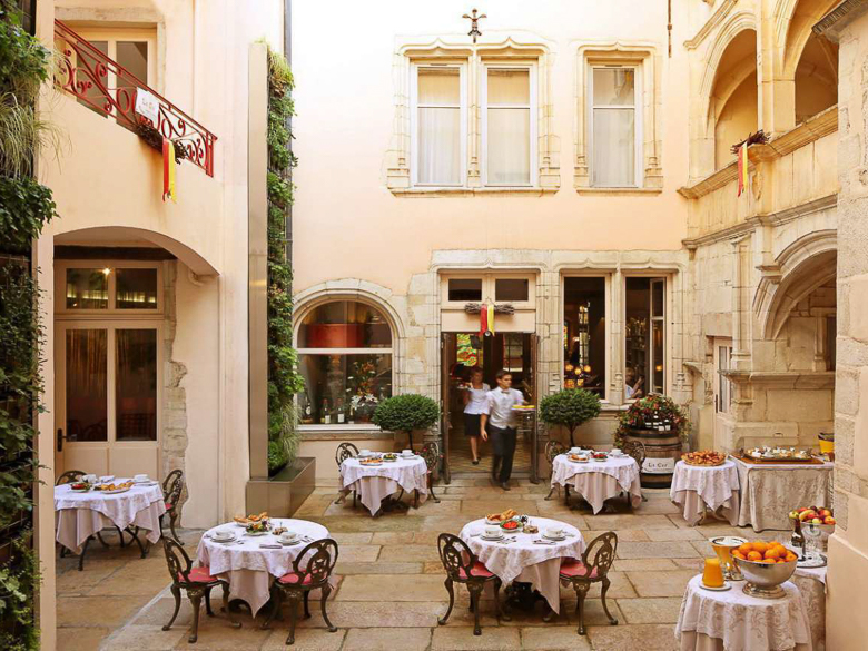 10 Top Luxury Wine Country Hotels - DuVine